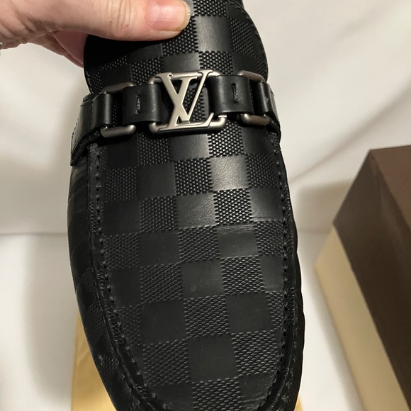 Louis Vuitton Logo LV Hockenheim Moccasin Shoe in leather Black Size 8 M main image 4